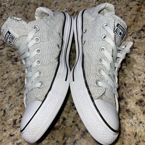 Converse - Picture 3 of 10